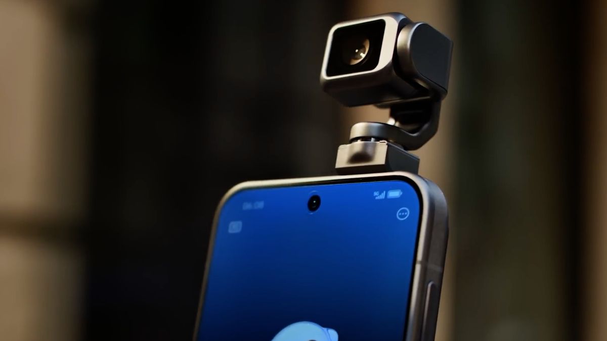 Tančící telefon a zástupy robotů. Co ukázal největší mobilní veletrh